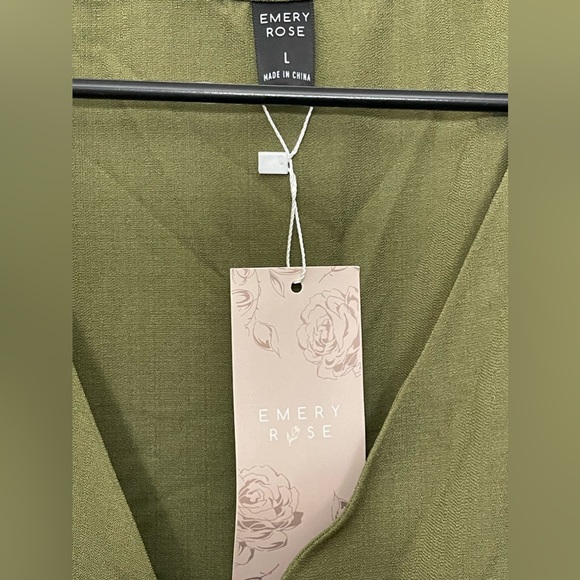 *SOLD* New with tags romper. - Picture 2 of 3